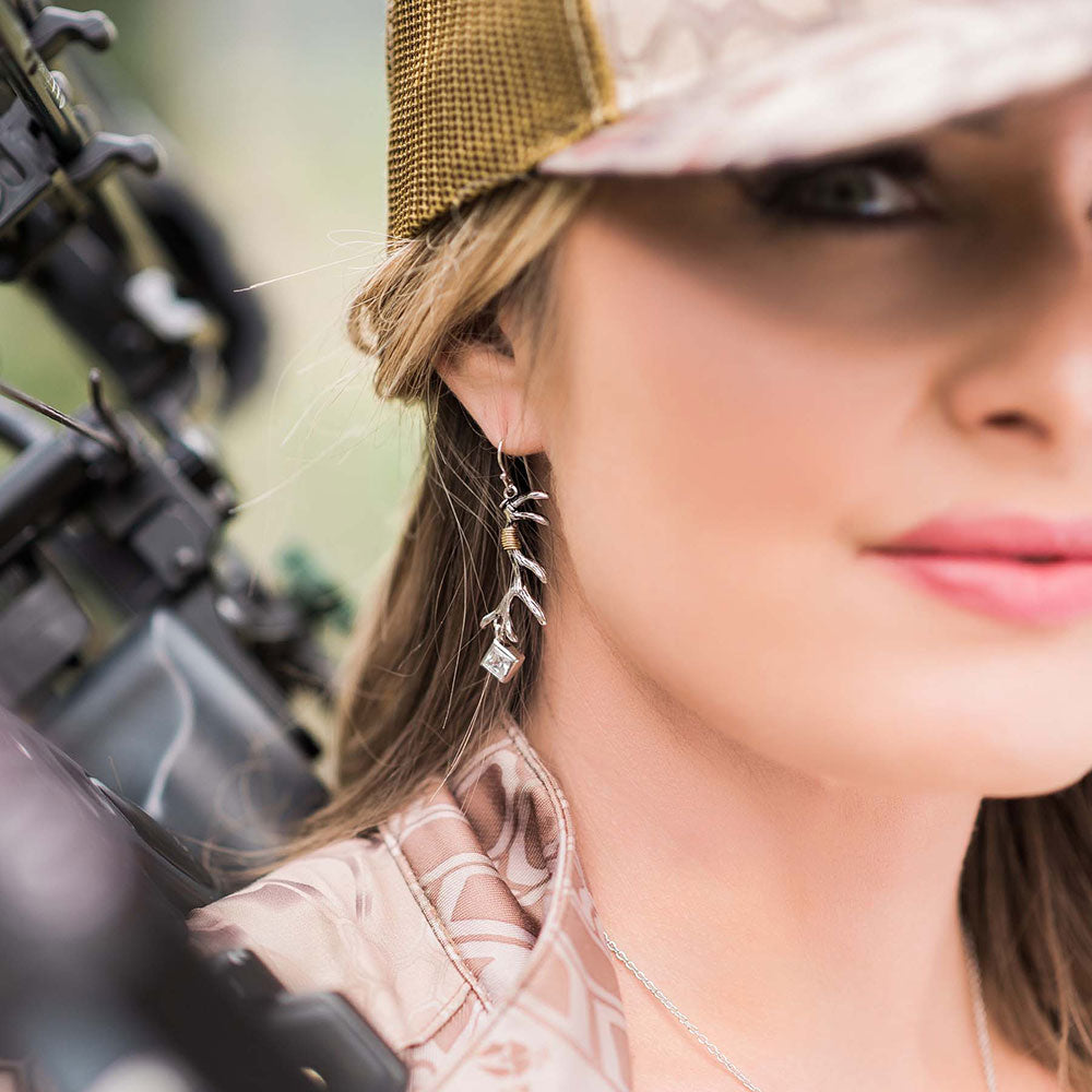 Montana Silversmiths Pursue the Wild Nature's Art Earrings
