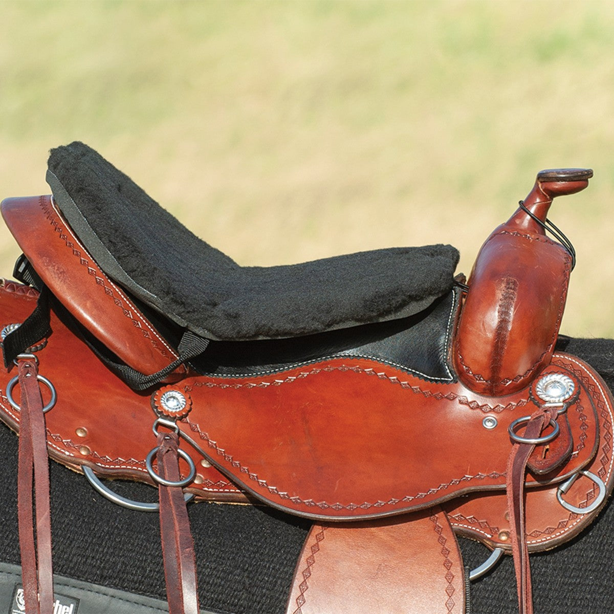 Cashel Western Saddle Fleece Tush Cushion